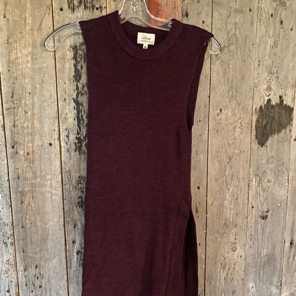 Aritzia sleeveless sweater - Picture 5 of 5